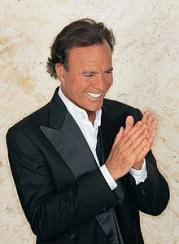 220px julio iglesias09